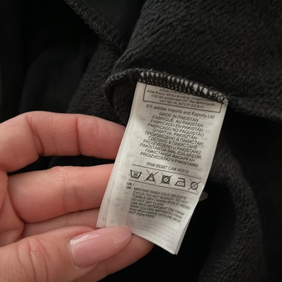 (NWT) Adidas Women’s 100% Cotton Trefoil Print Graphic Hoodie In Black, Large - Picture 10 of 17